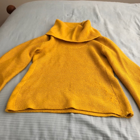 Sweater - Picture 3 of 6